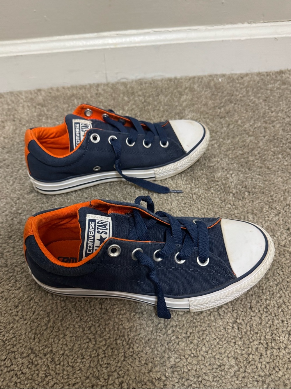 Kids Converse Low-Top Size 2